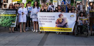 Sokaktayım Yanındayım